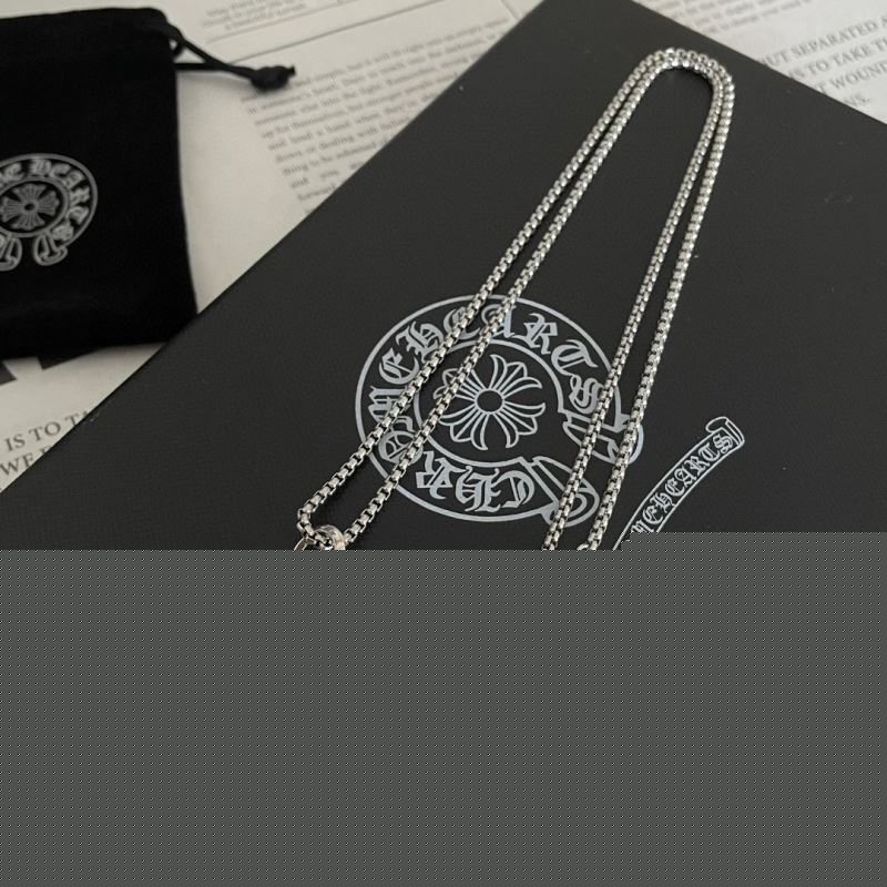 Ch**me He**ts necklaces